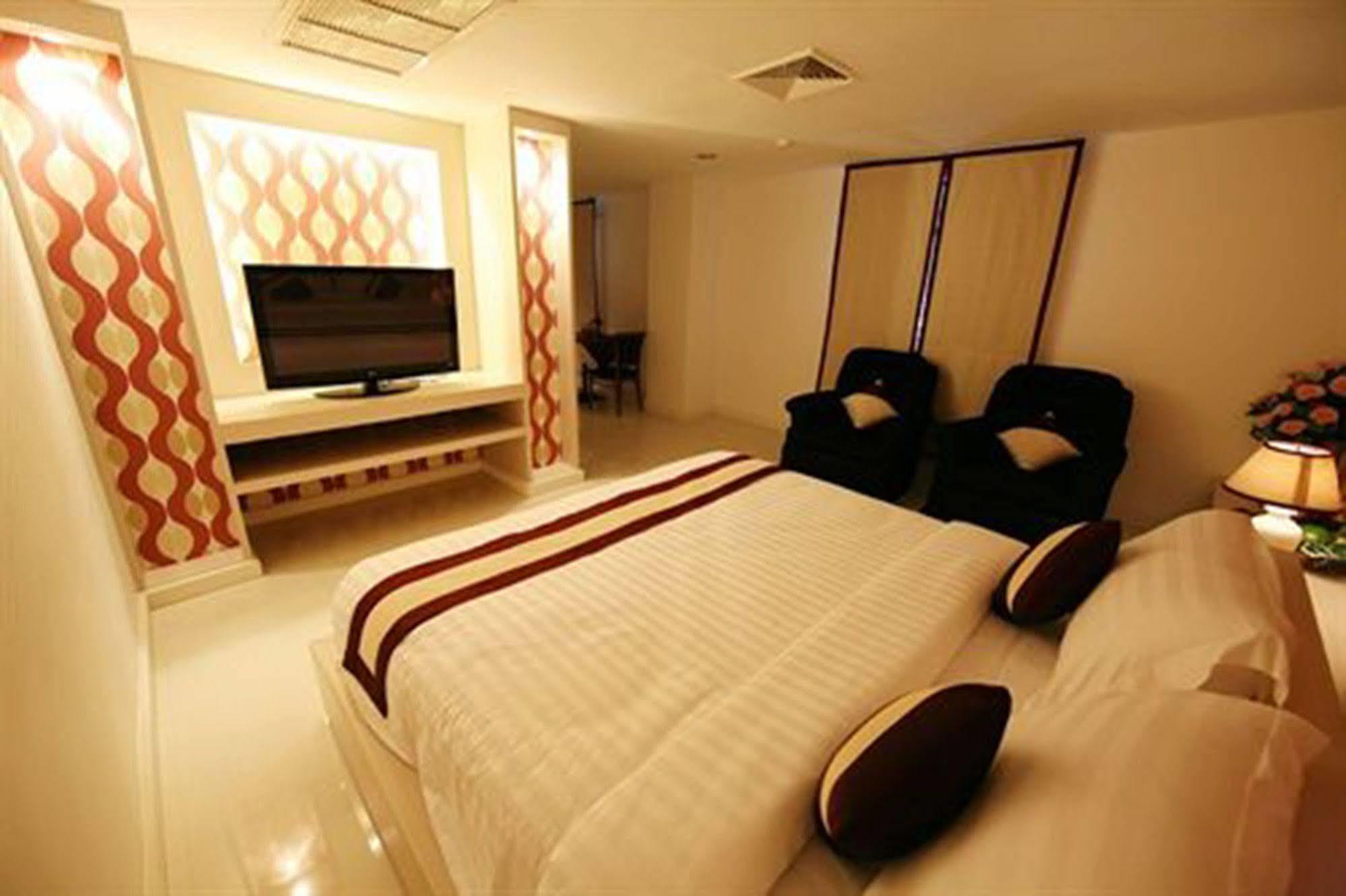Grand Diamond City Hotel & Casino Poipet Экстерьер фото